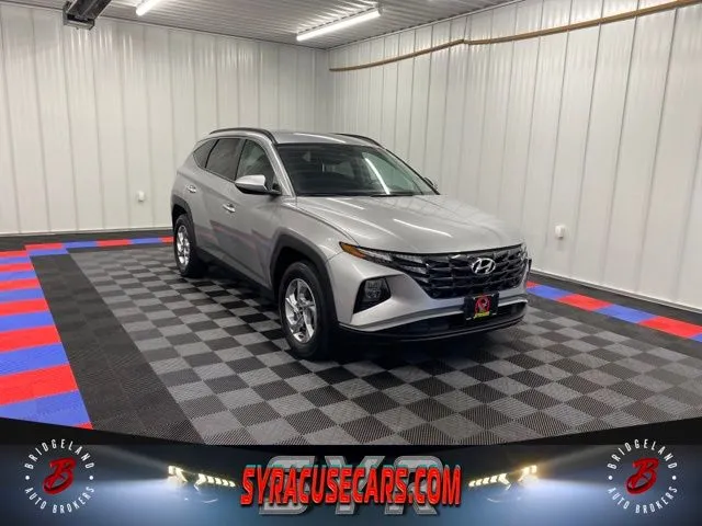 Silver 2022 Hyundai Tucson SEL for sale in Bridgeport, NY