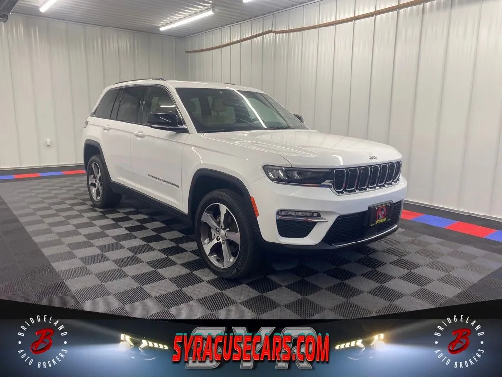 White 2023 Jeep Grand Cherokee Limited for sale in Bridgeport, NY