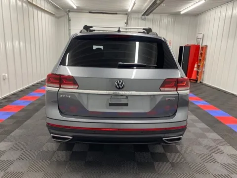 More photos of 2021 Volkswagen Atlas 3.6L V6 SE w/Technology at Bridgeland Auto Brokers, NY
