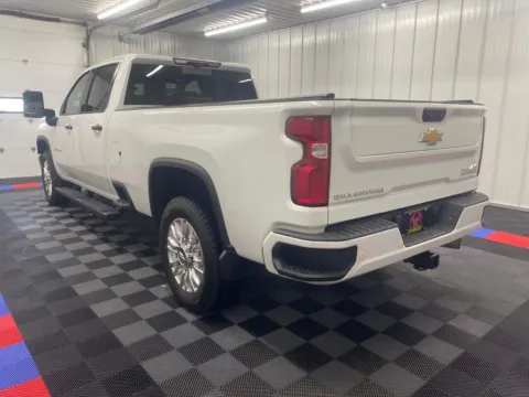 More photos of 2022 Chevrolet Silverado 2500HD High Country at Bridgeland Auto Brokers, NY