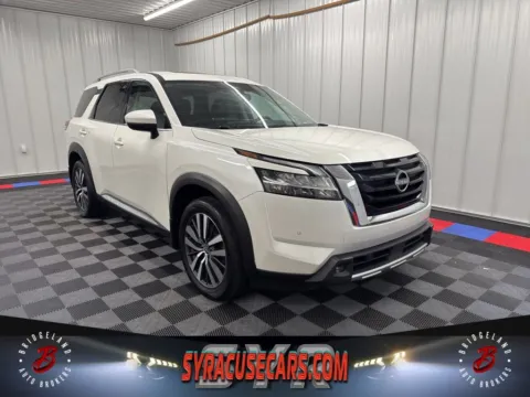 White 2022 Nissan Pathfinder Platinum for sale in Bridgeport, NY