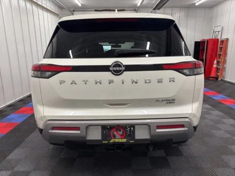 More photos of 2022 Nissan Pathfinder Platinum at Bridgeland Auto Brokers, NY
