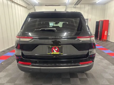 More photos of 2023 Jeep Grand Cherokee Altitude X at Bridgeland Auto Brokers, NY