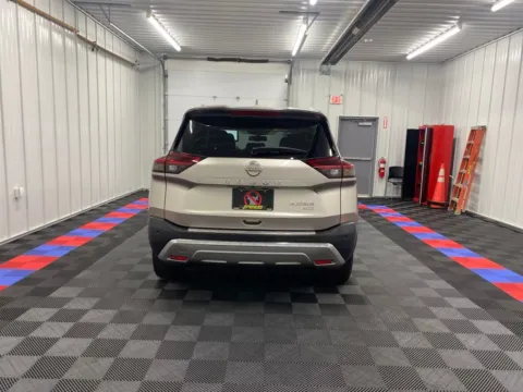 More photos of 2023 Nissan Rogue Platinum at Bridgeland Auto Brokers, NY