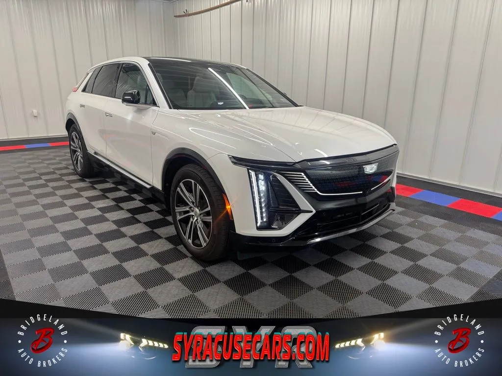 White 2024 Cadillac LYRIQ Luxury for sale in Bridgeport, NY