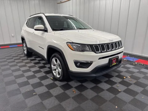 Photos of 2019 Jeep Compass Latitude for sale in Bridgeport, NY at Bridgeland Auto Brokers