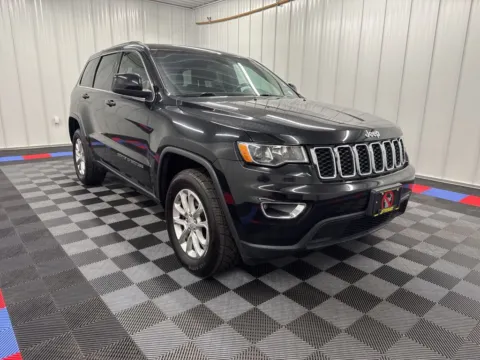 Photos of 2021 Jeep Grand Cherokee Laredo for sale in Bridgeport, NY at Bridgeland Auto Brokers