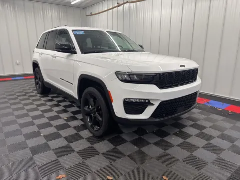 Photos of 2023 Jeep Grand Cherokee Limited for sale in Bridgeport, NY at Bridgeland Auto Brokers