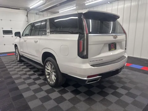 More photos of 2023 Cadillac Escalade ESV Premium at Bridgeland Auto Brokers, NY