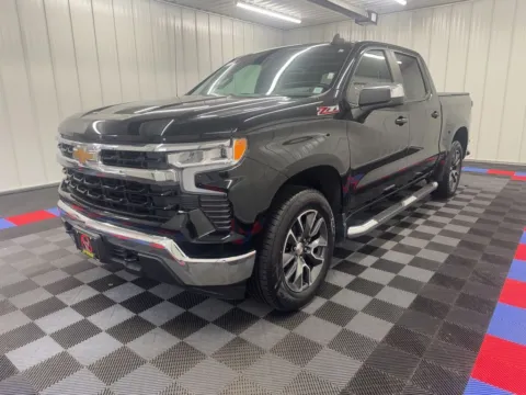 More photos of 2022 Chevrolet Silverado 1500 LT at Bridgeland Auto Brokers, NY