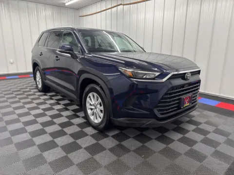 Photos of 2024 Toyota Grand Highlander XLE for sale in Bridgeport, NY at Bridgeland Auto Brokers