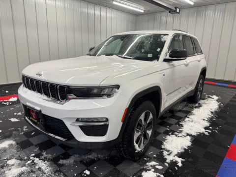 More photos of 2024 Jeep Grand Cherokee 4xe at Bridgeland Auto Brokers, NY