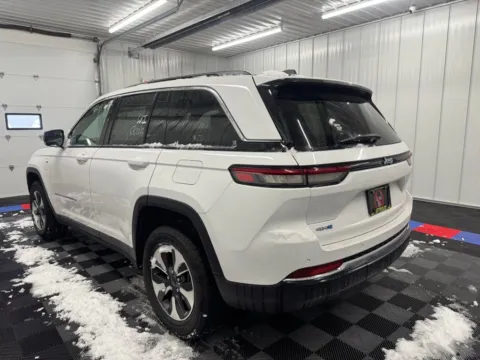 More photos of 2024 Jeep Grand Cherokee 4xe at Bridgeland Auto Brokers, NY