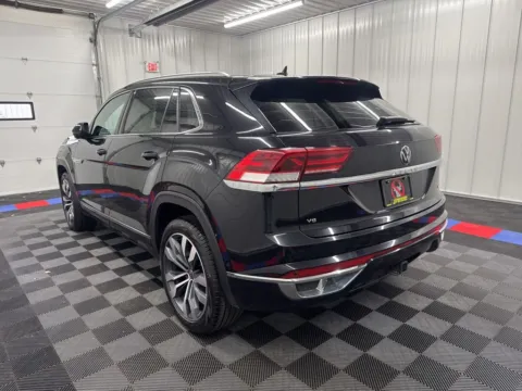 More photos of 2023 Volkswagen Atlas Cross Sport 3.6L V6 SEL Premium R-Line at Bridgeland Auto Brokers, NY