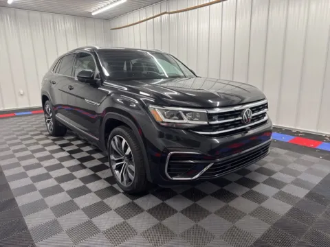 Photos of 2023 Volkswagen Atlas Cross Sport 3.6L V6 SEL Premium R-Line for sale in Bridgeport, NY at Bridgeland Auto Brokers