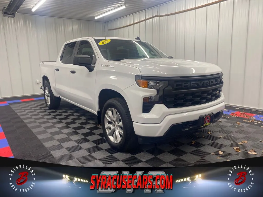 White 2022 Chevrolet Silverado 1500 Custom for sale in Bridgeport, NY