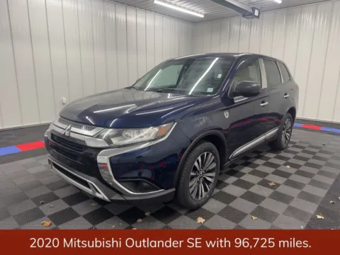 Another view of 2020 Mitsubishi Outlander SE for sale in Bridgeport, NY at Bridgeland Auto Brokers