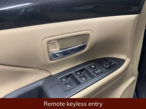 More photos of 2020 Mitsubishi Outlander SE at Bridgeland Auto Brokers, NY