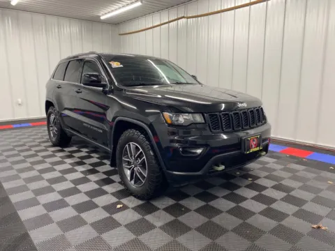 Photos of 2019 Jeep Grand Cherokee Laredo E for sale in Bridgeport, NY at Bridgeland Auto Brokers