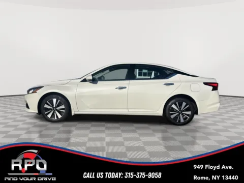 Photos of 2022 Nissan Altima 2.5 SL for sale in Rome, NY at Rome Preowned Auto Sales