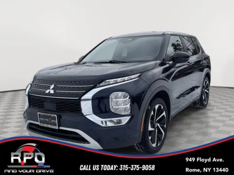Blue 2022 Mitsubishi Outlander SE for sale in Rome, NY