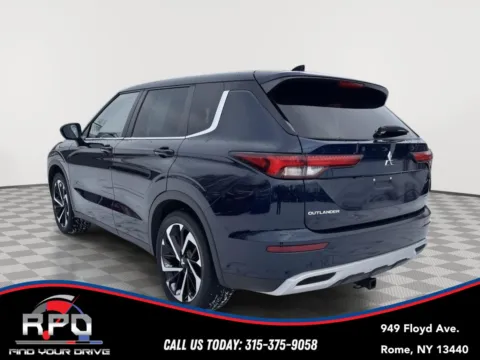Another view of 2022 Mitsubishi Outlander SE for sale in Rome, NY at Rome Preowned Auto Sales