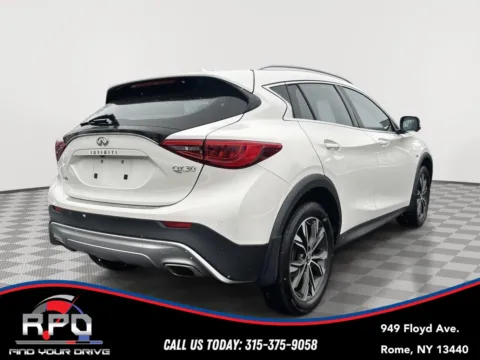 More photos of 2018 INFINITI QX30 ESSENTIAL at Rome Preowned Auto Sales, NY