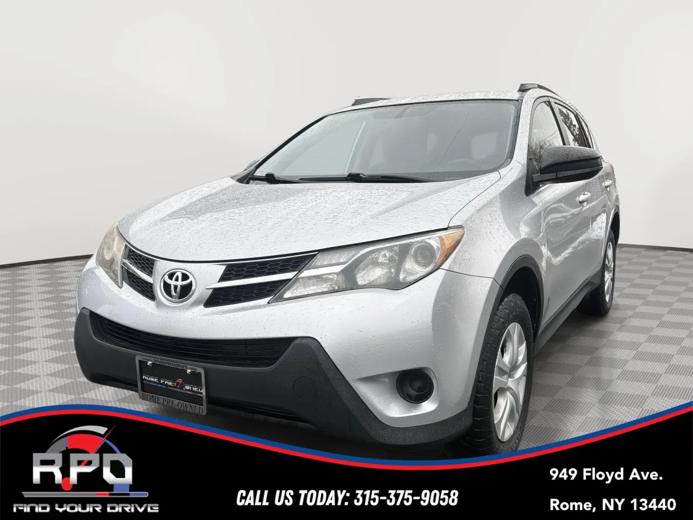 2014 Toyota RAV4 LE's photo
