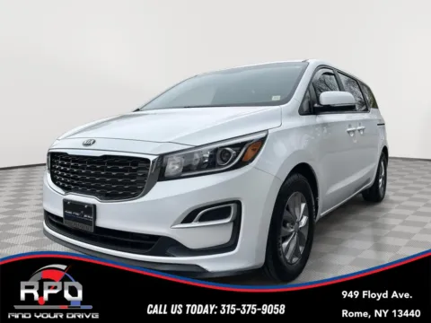 White 2020 Kia Sedona LX for sale in Rome, NY