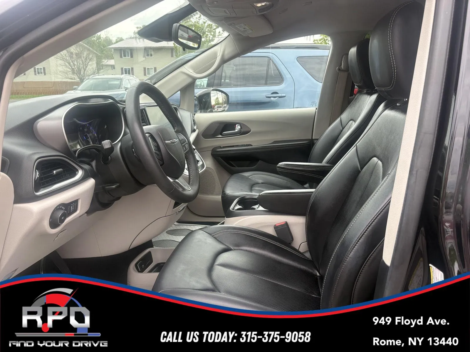 2024 Chrysler Pacifica Touring L - Photo 14