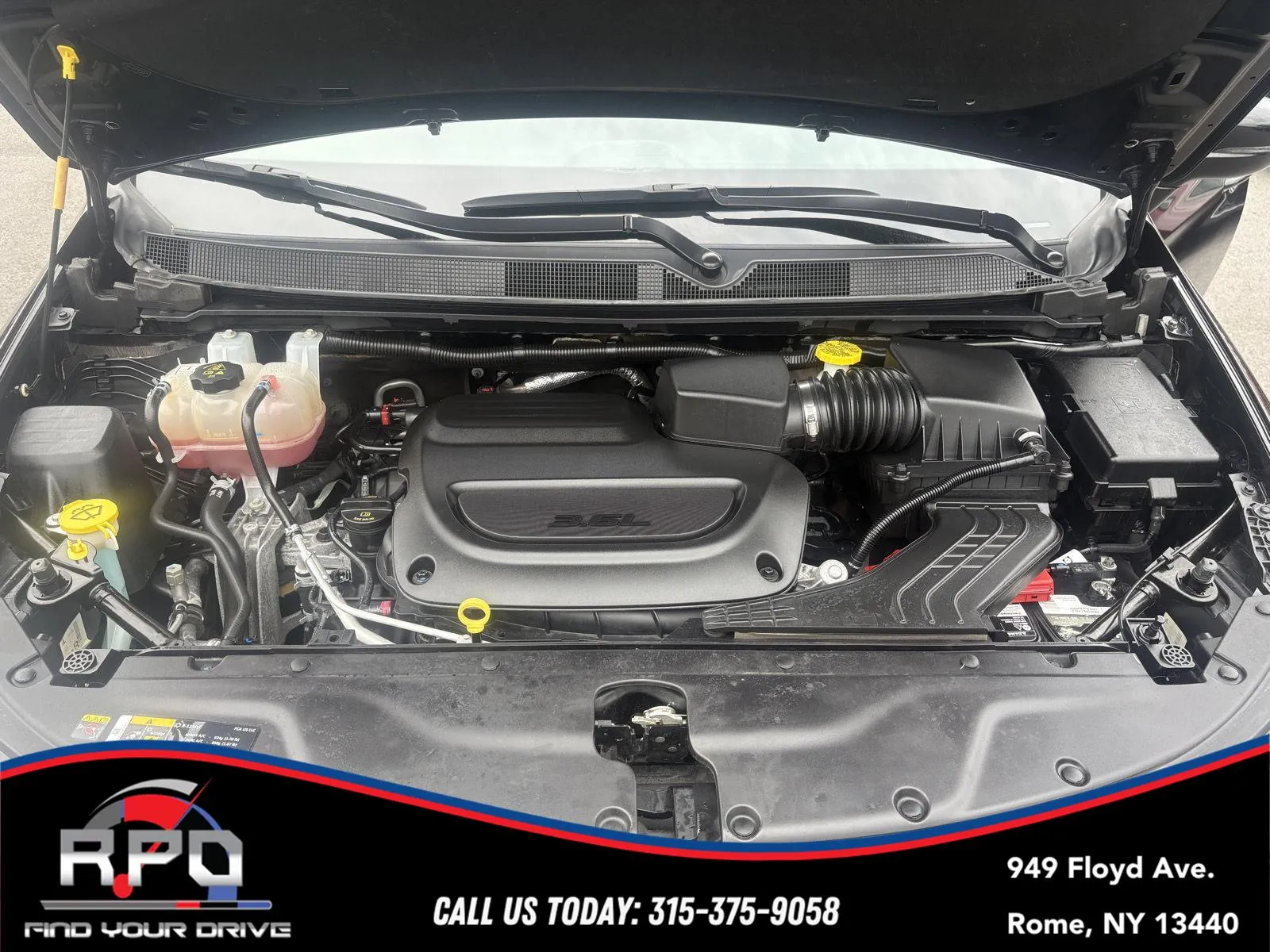 2024 Chrysler Pacifica Touring L - Photo 13