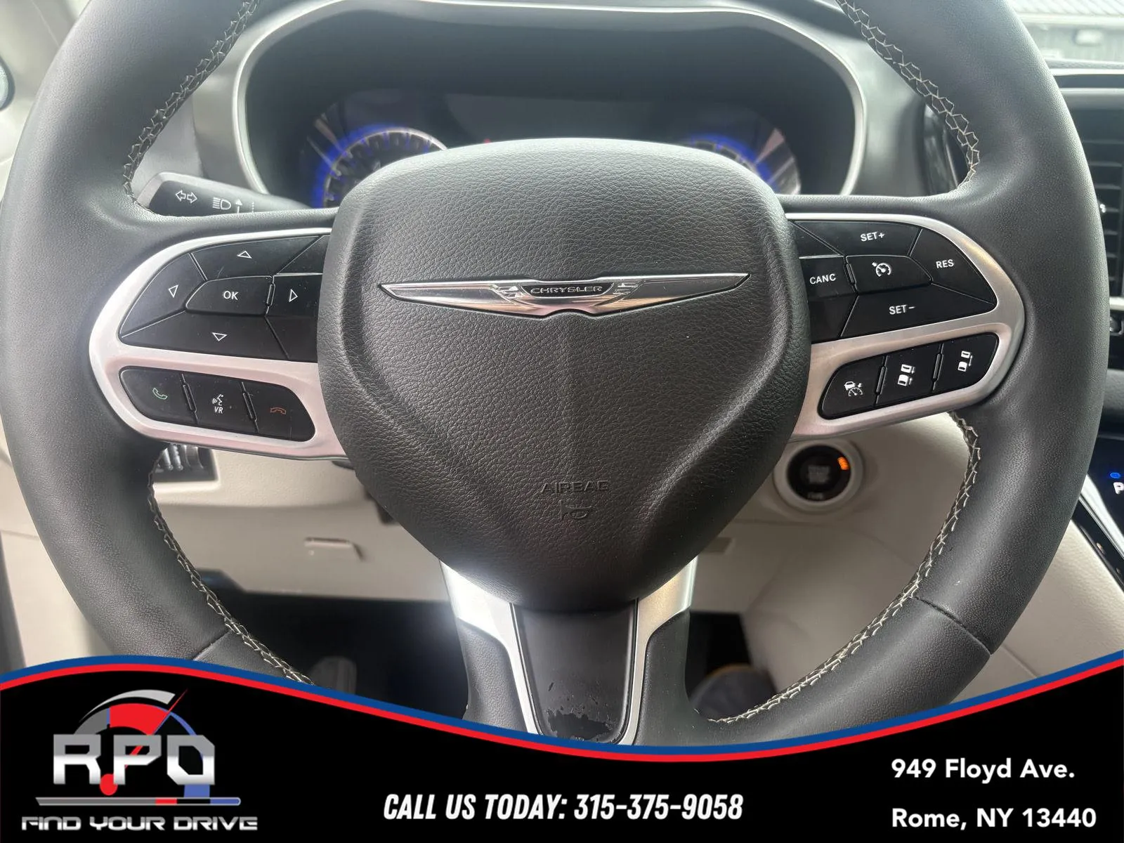 2024 Chrysler Pacifica Touring L - Photo 17