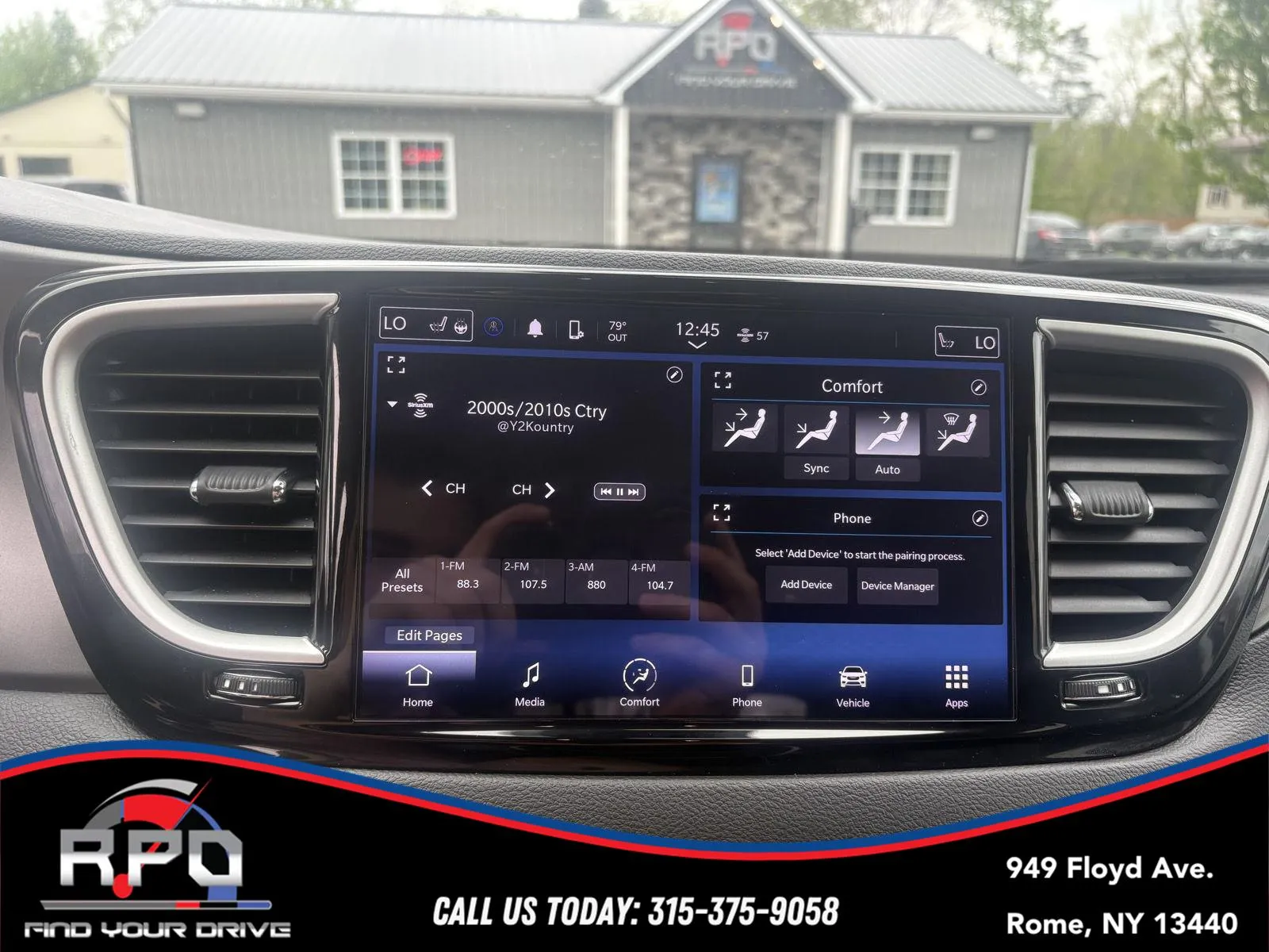 2024 Chrysler Pacifica Touring L - Photo 20
