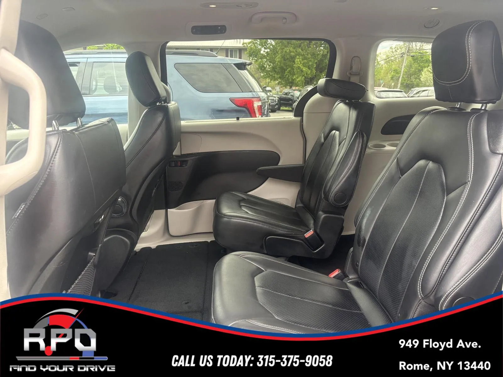 2024 Chrysler Pacifica Touring L - Photo 28