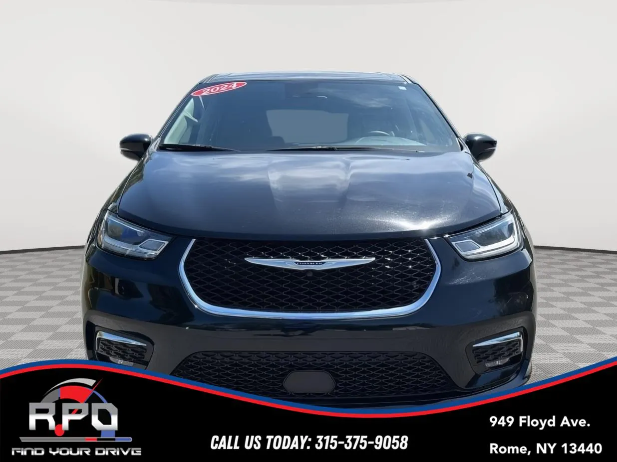 2024 Chrysler Pacifica Touring L - Photo 8
