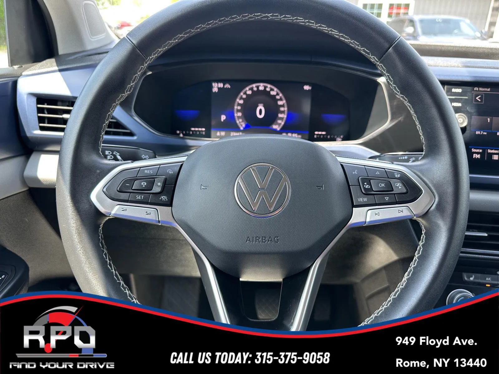 2023 Volkswagen Taos SE - Photo 16