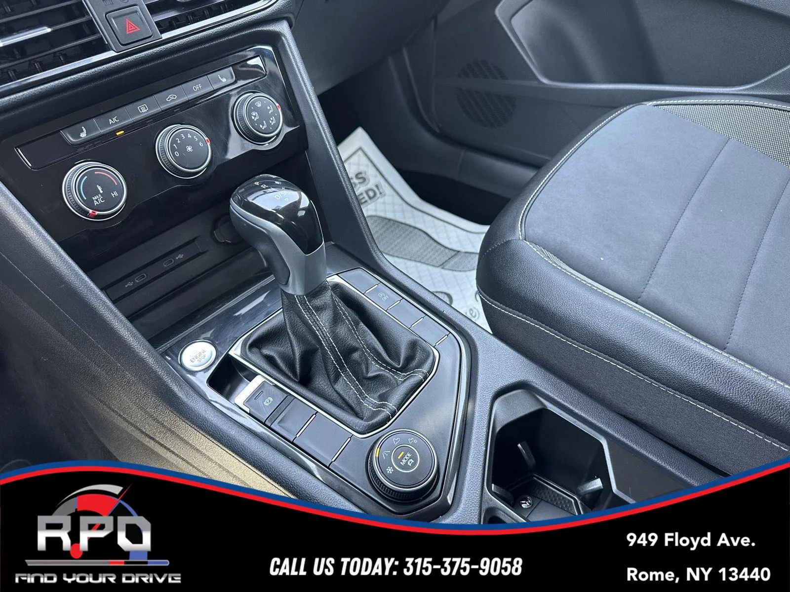 2023 Volkswagen Taos SE - Photo 23