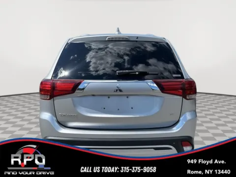 More photos of 2020 Mitsubishi Outlander SE at Rome Preowned Auto Sales, NY