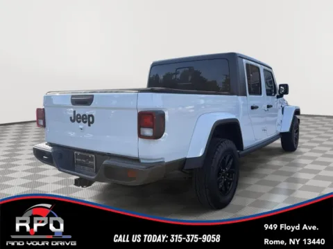 More photos of 2021 Jeep Gladiator Sport S at Rome Preowned Auto Sales, NY