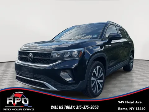 Black 2022 Volkswagen Taos SE for sale in Rome, NY