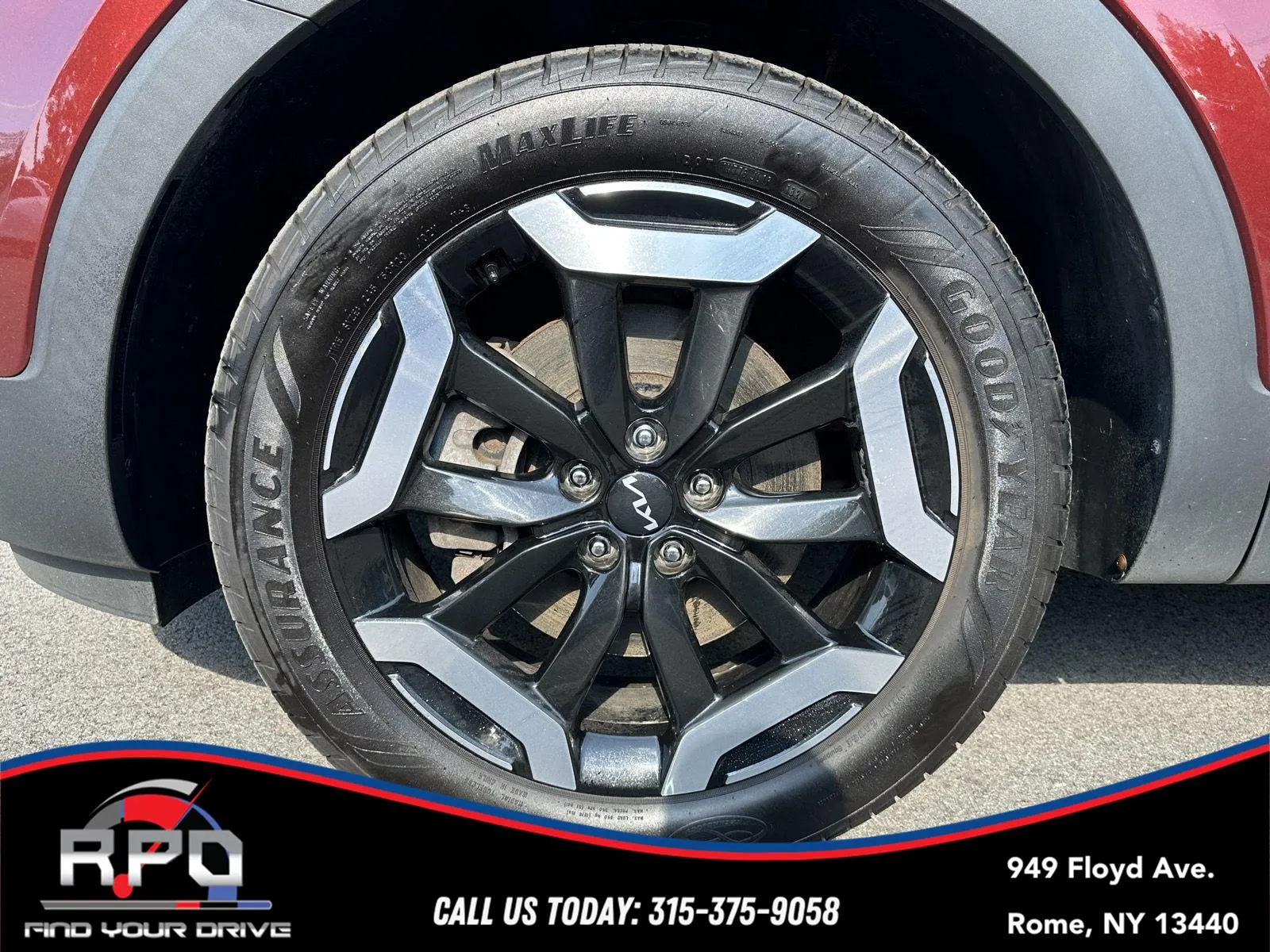 2023 Kia Telluride S - Photo 10