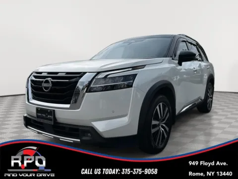 White 2023 Nissan Pathfinder Platinum for sale in Rome, NY