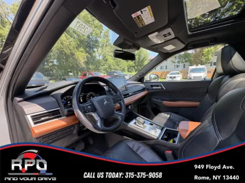 More photos of 2022 Mitsubishi Outlander SEL at Rome Preowned Auto Sales, NY