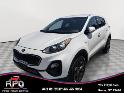 White 2022 Kia Sportage LX for sale in Rome, NY