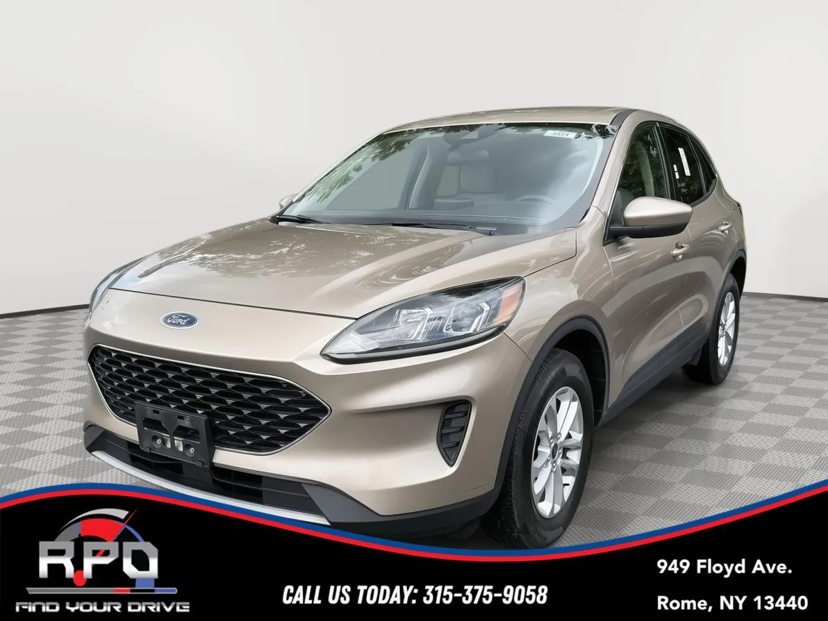 Gold 2020 Ford Escape SE for sale in Rome, NY