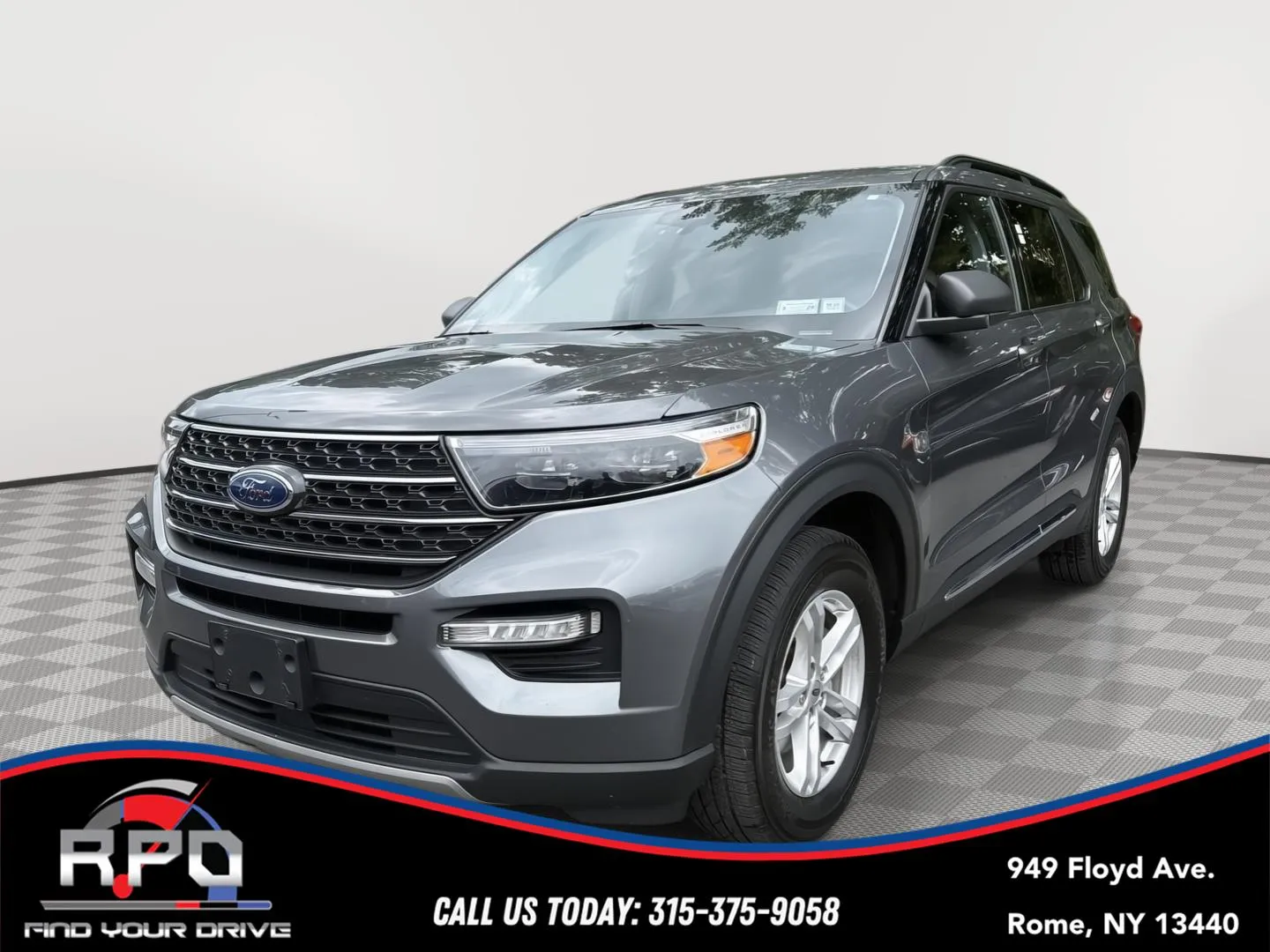 Gray 2022 Ford Explorer XLT for sale in Rome, NY