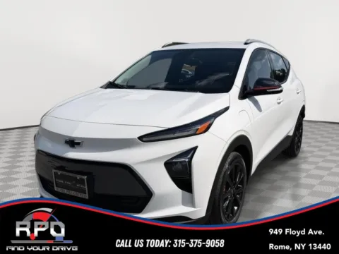 White 2023 Chevrolet Bolt EUV LT for sale in Rome, NY
