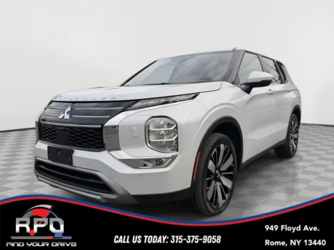 White 2025 MITSUBISHI OUTLANDER SE S-AWC for sale in Rome, NY