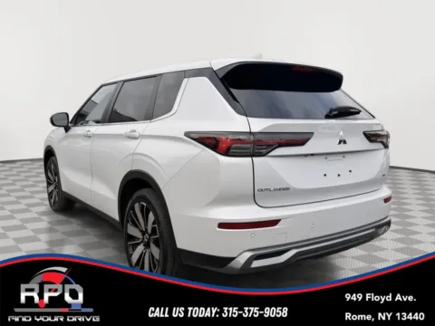Another view of 2025 MITSUBISHI OUTLANDER SE S-AWC for sale in Rome, NY at Rome Preowned Auto Sales
