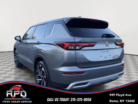 Another view of 2022 Mitsubishi Outlander SE for sale in Rome, NY at Rome Preowned Auto Sales
